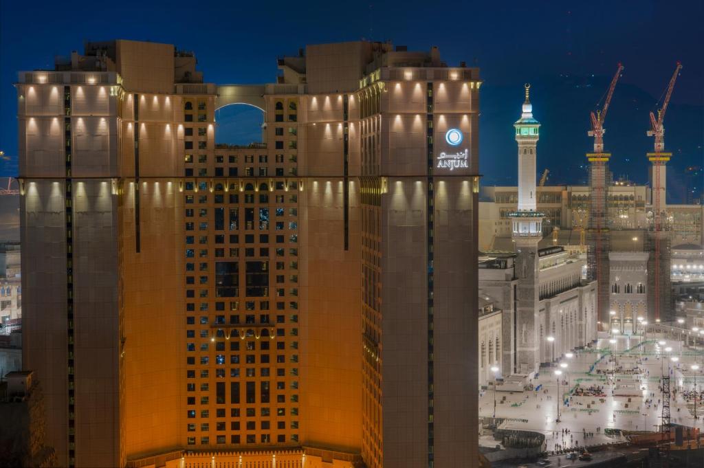 19. Anjum Hotel Makkah close to haram